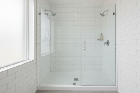 Hygea Natural Tough Action vs. Clorox: Which Is Better for Cleaning Tile?